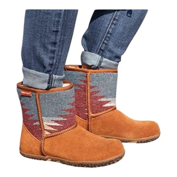 Minnetonka Tali Suede Southwestern Aztec Faux Fur Lined Boot - Picture 1 of 7